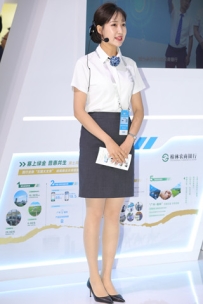 展会高挑身材丝腿靓丽美女讲解员