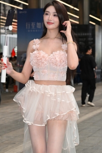 魅力大长腿rou丝美足网红（珍妮）