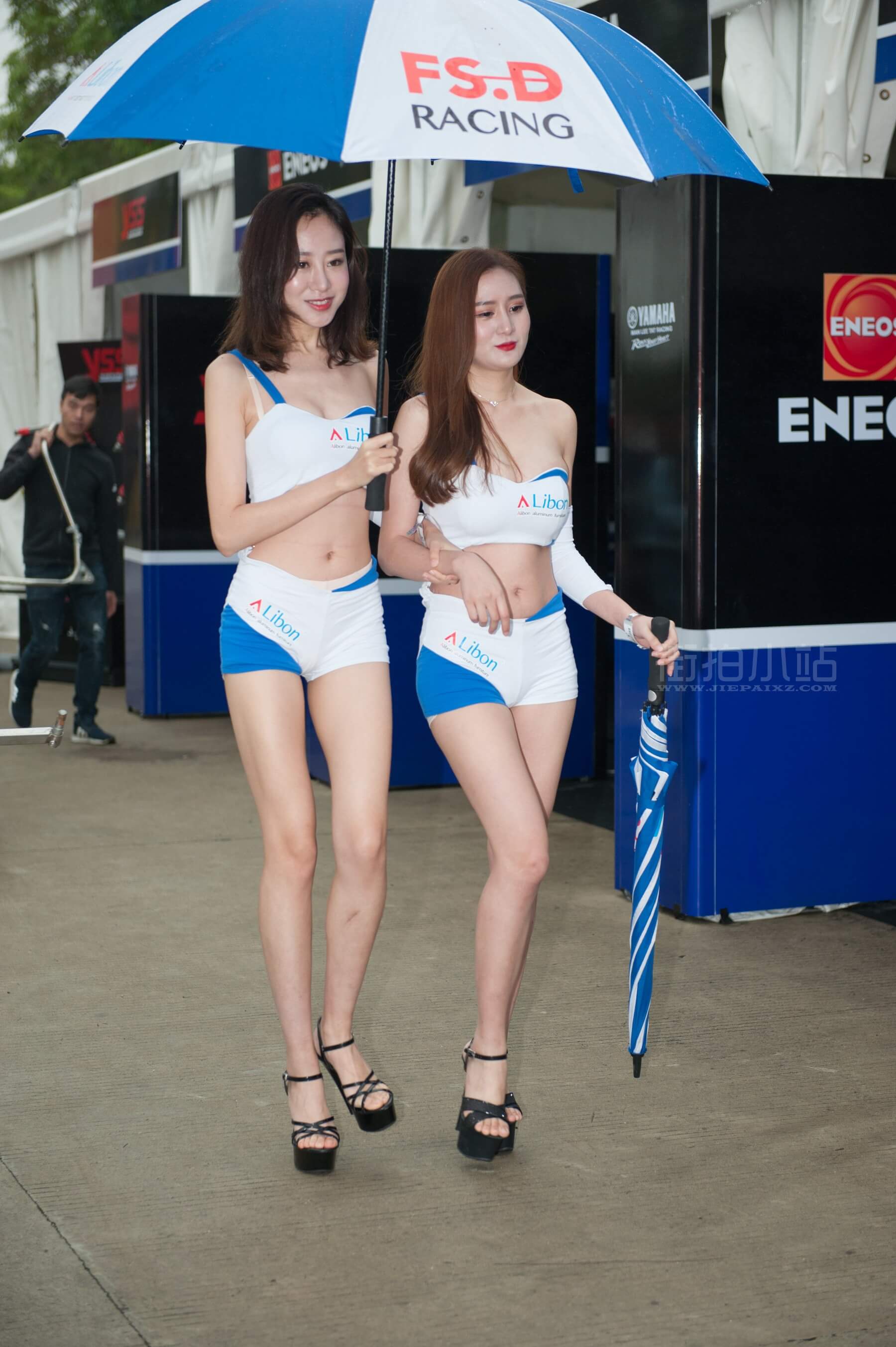 02.JPG