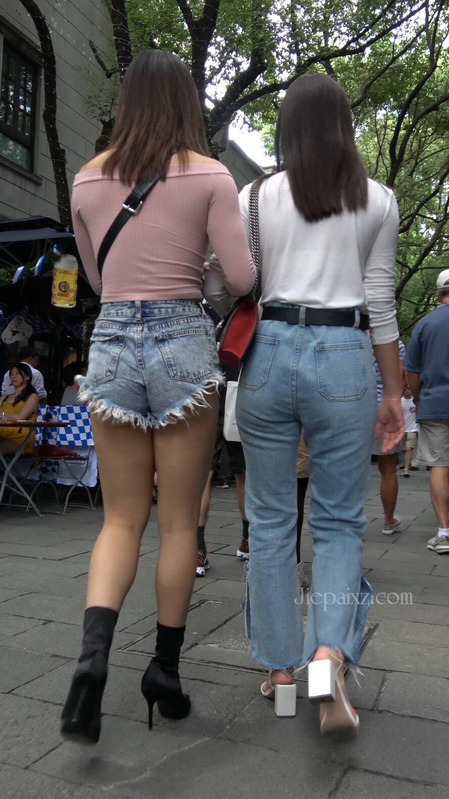 06.JPG