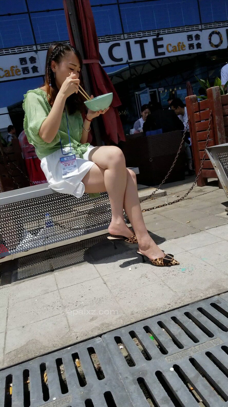 02.JPG