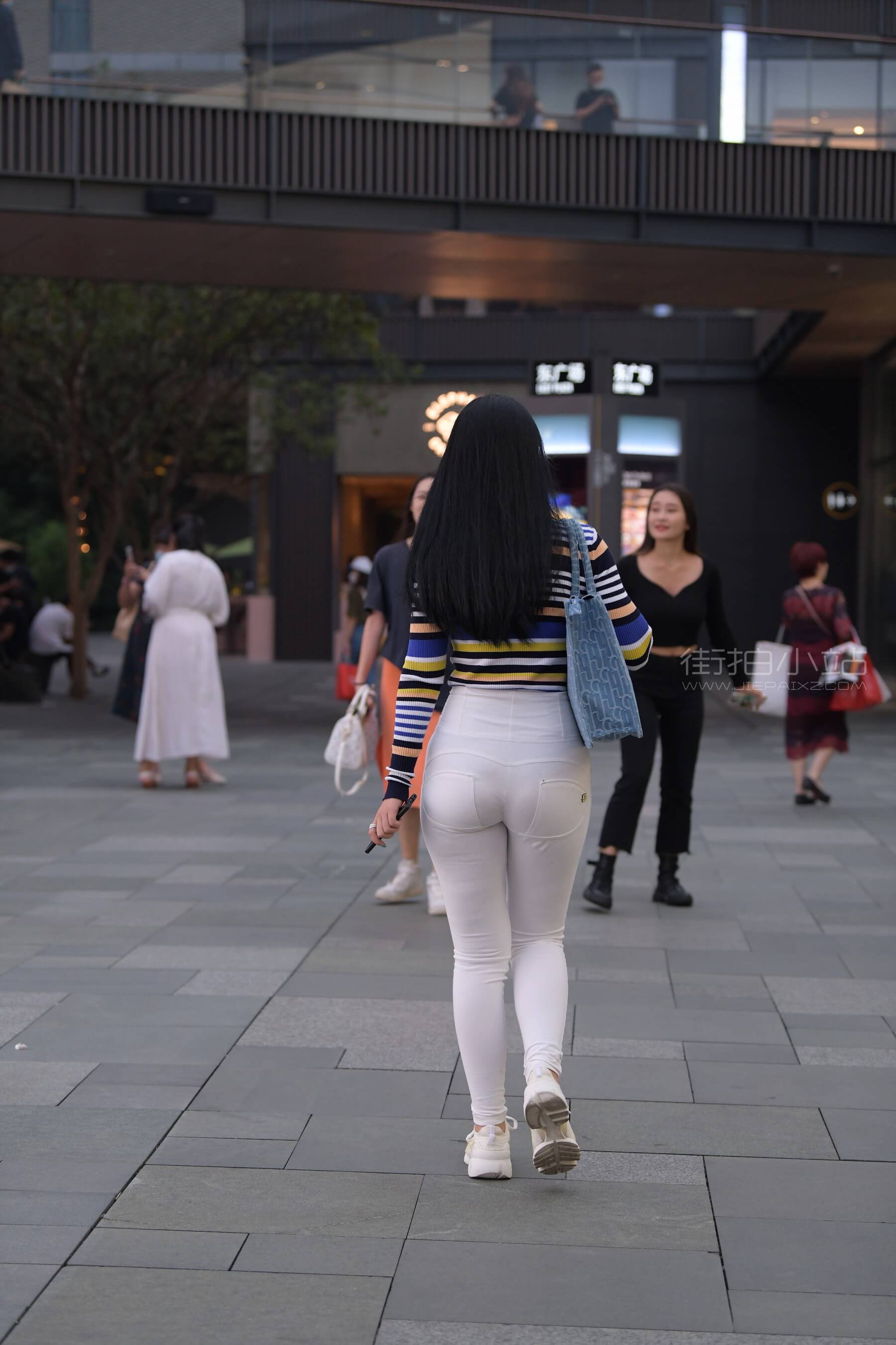 02.JPG