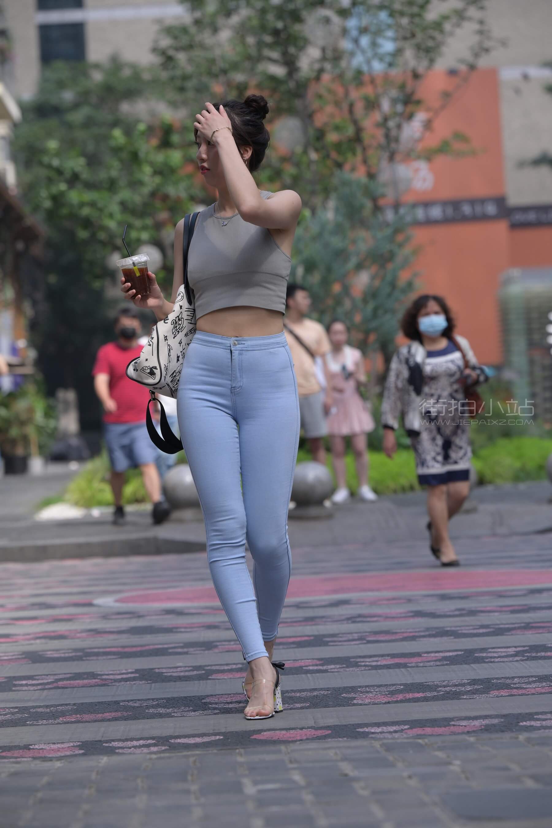 06.JPG