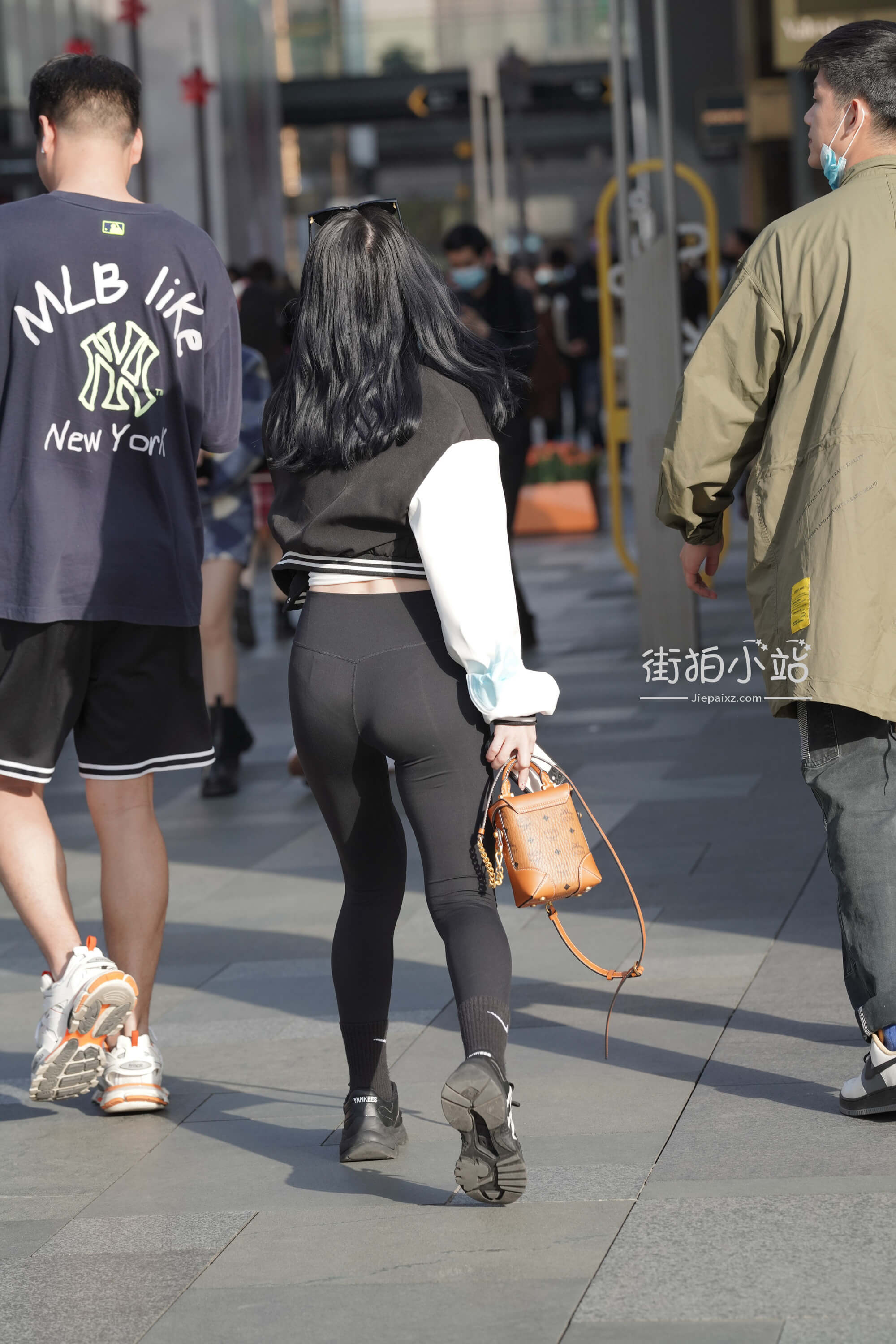 02.jpg