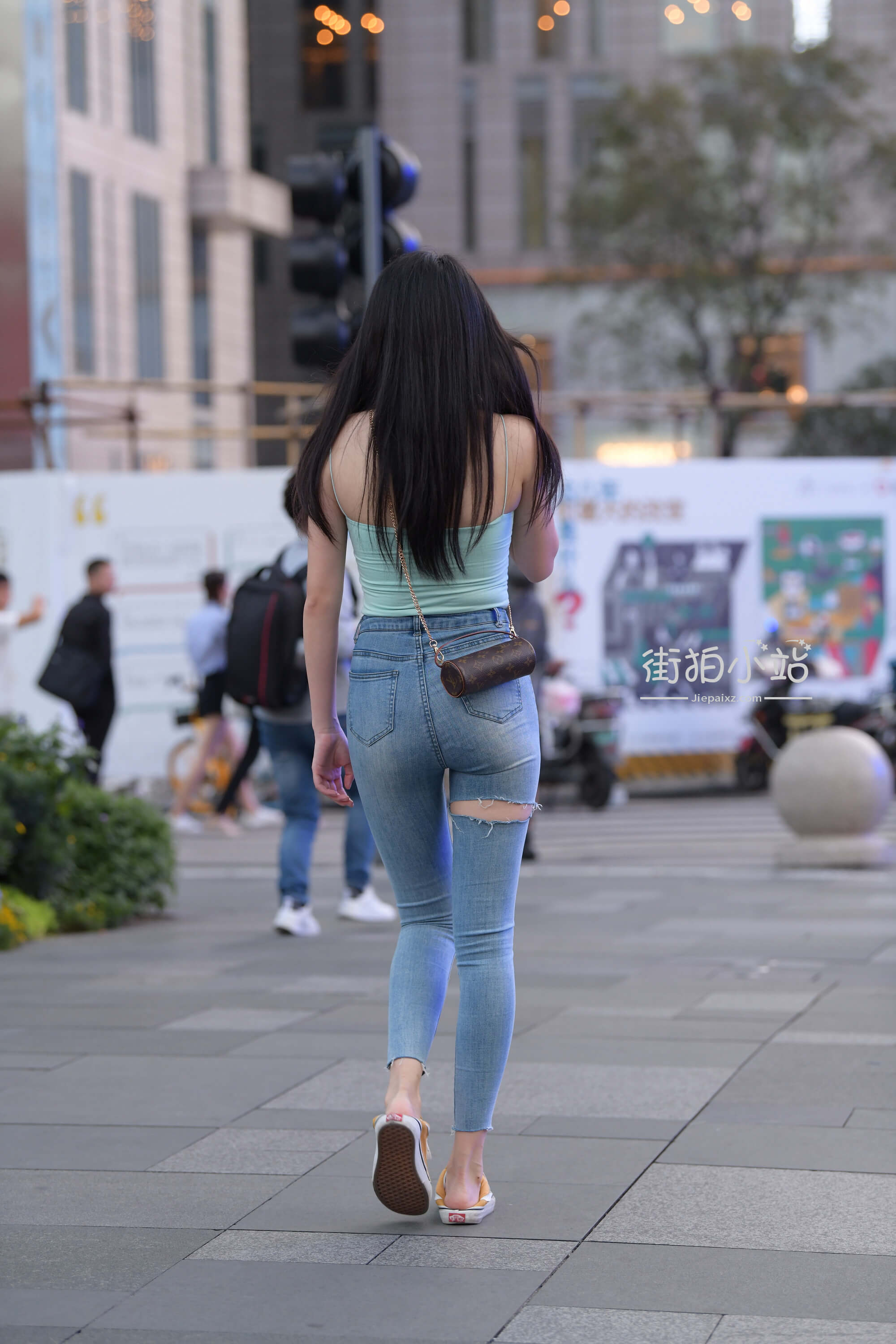 02.JPG