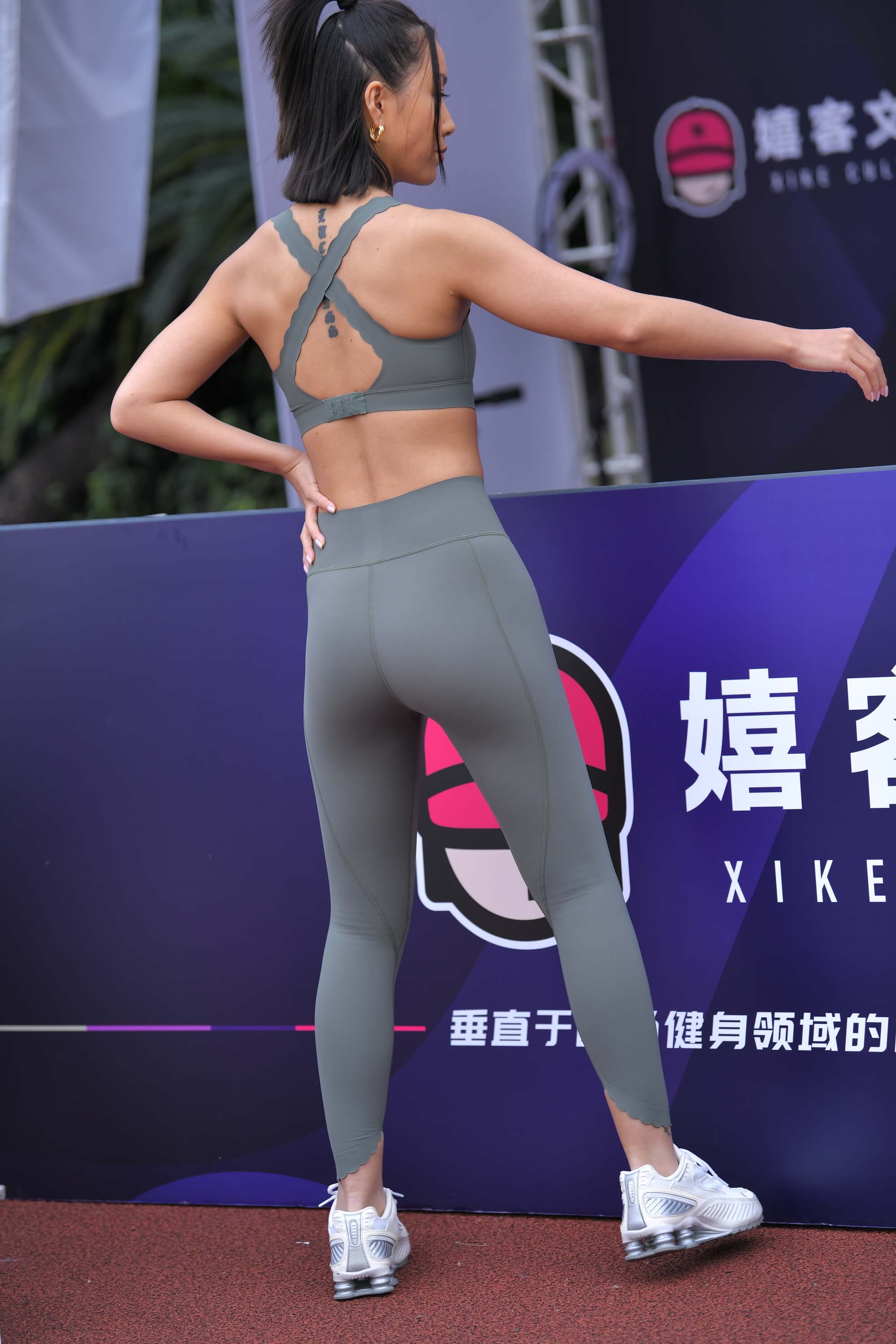 2.JPG