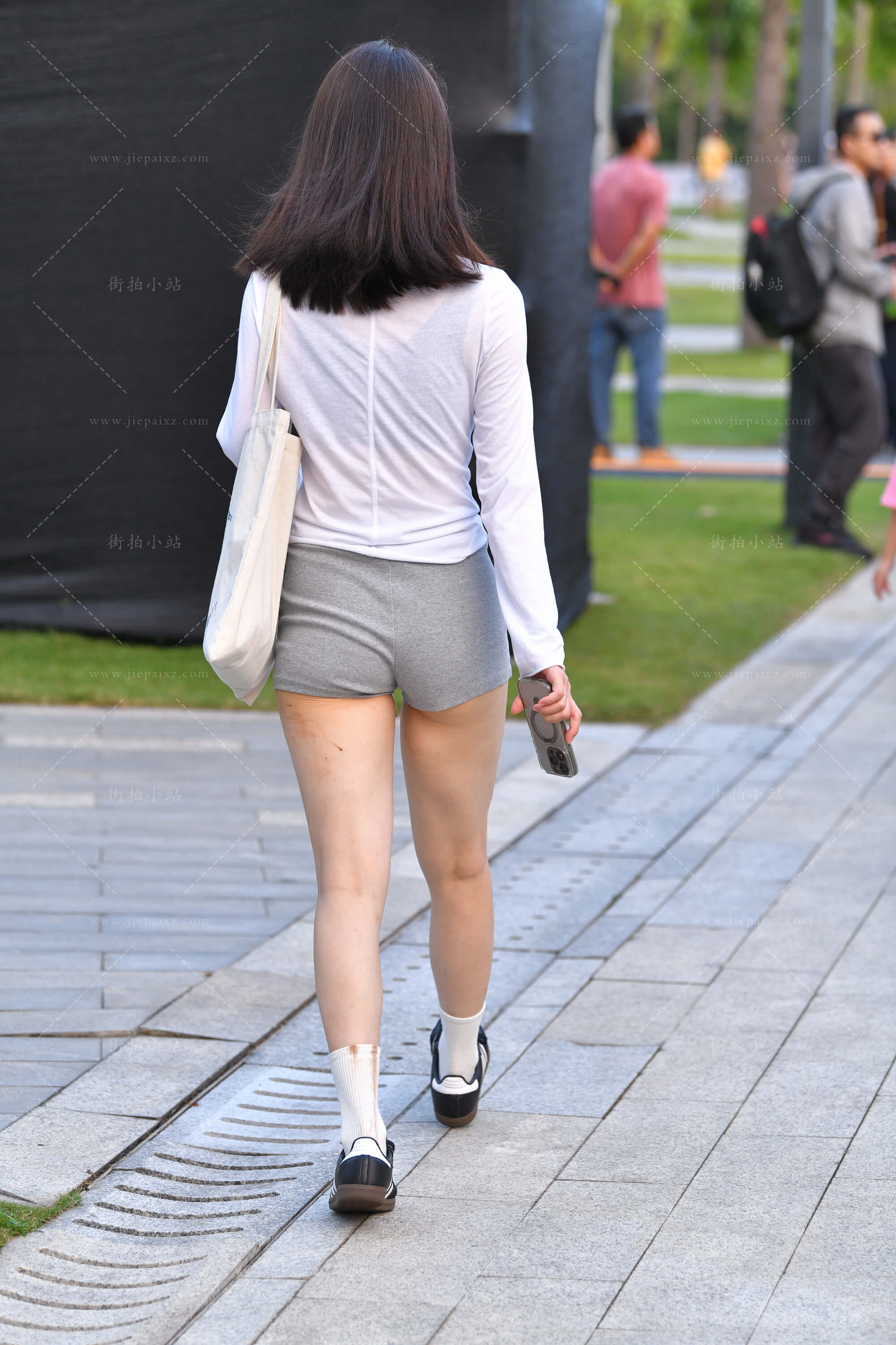 2.JPG