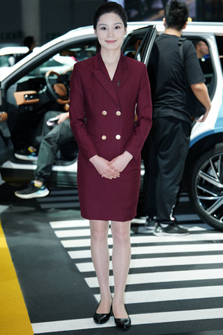 （中集）2024年9月某大型che展SW美女全套图集