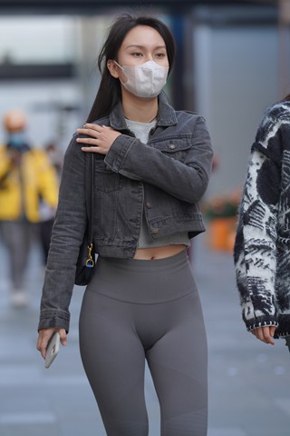 紧身裤最紧要的就是紧