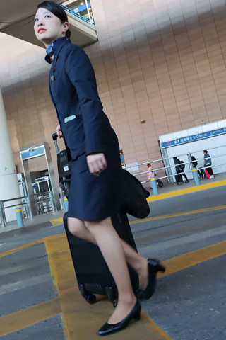 手机4k视频mu航国际空乘超薄灰si高跟制服哇塞2分15秒