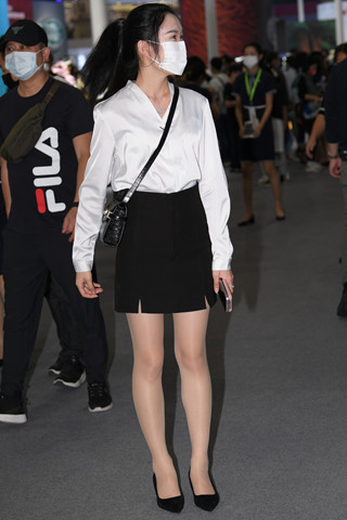 马尾辫小姐姐