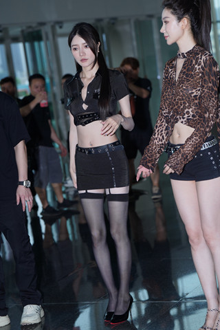 网红小姐姐