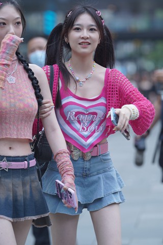 可爱女孩儿