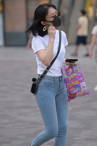 蓝牛小姐姐